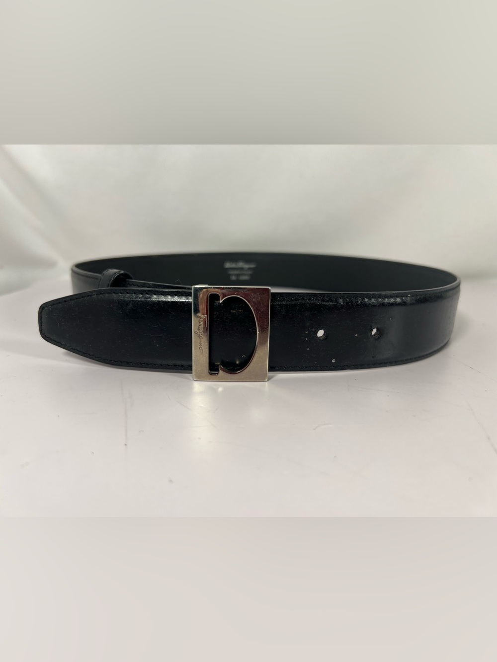 Salvatore Ferragamo Black Leather Gancini Buckle Belt Size 23/80